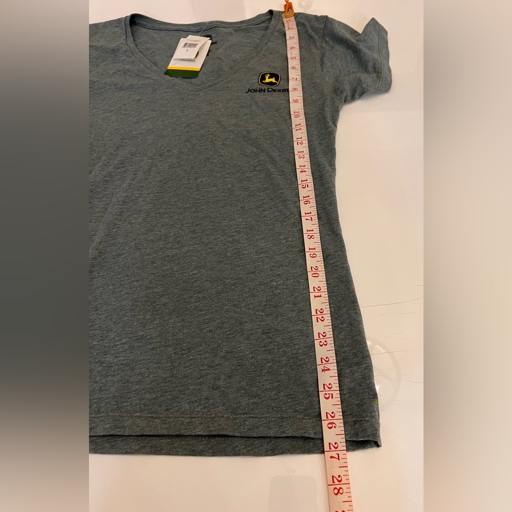 John Deere Build State Pride Arizona Gray V-Neck Tee women’s size large - Picture 7 of 7